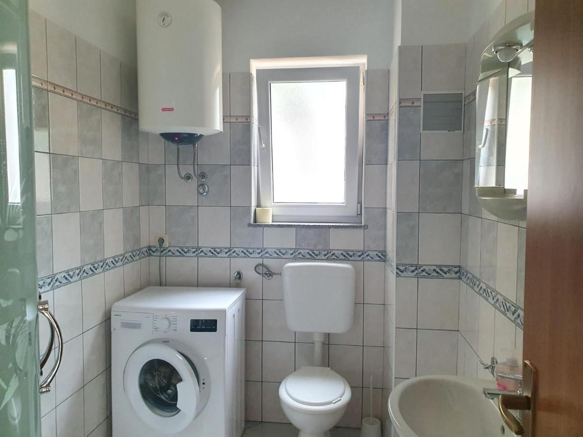 Apartments Topalovic Kostrena Exterior photo