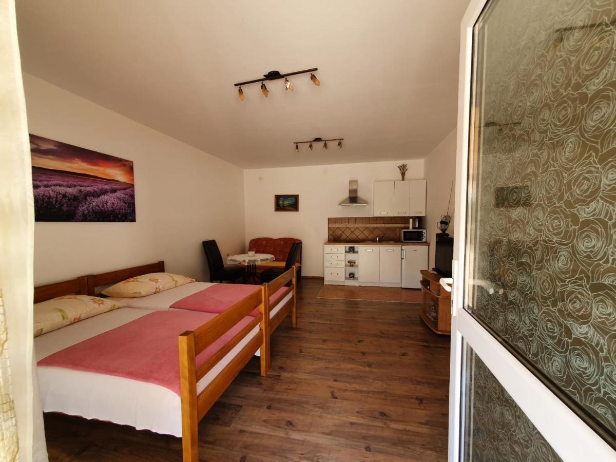 Apartments Topalovic Kostrena Exterior photo
