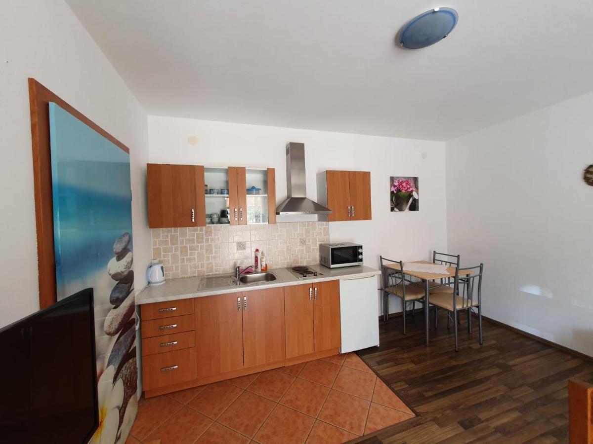 Apartments Topalovic Kostrena Exterior photo